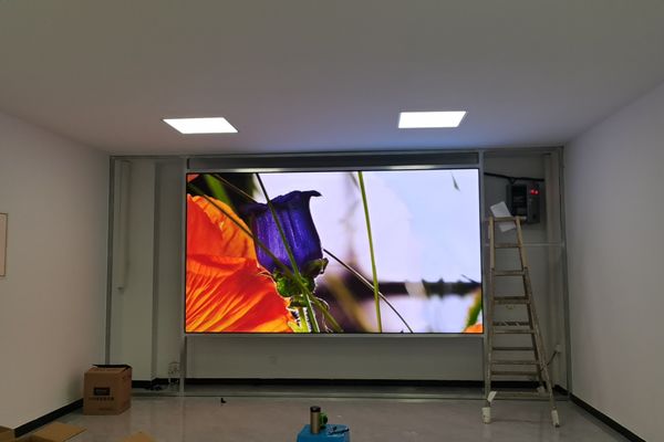 LED透明屏和LED顯示屏的區(qū)別？